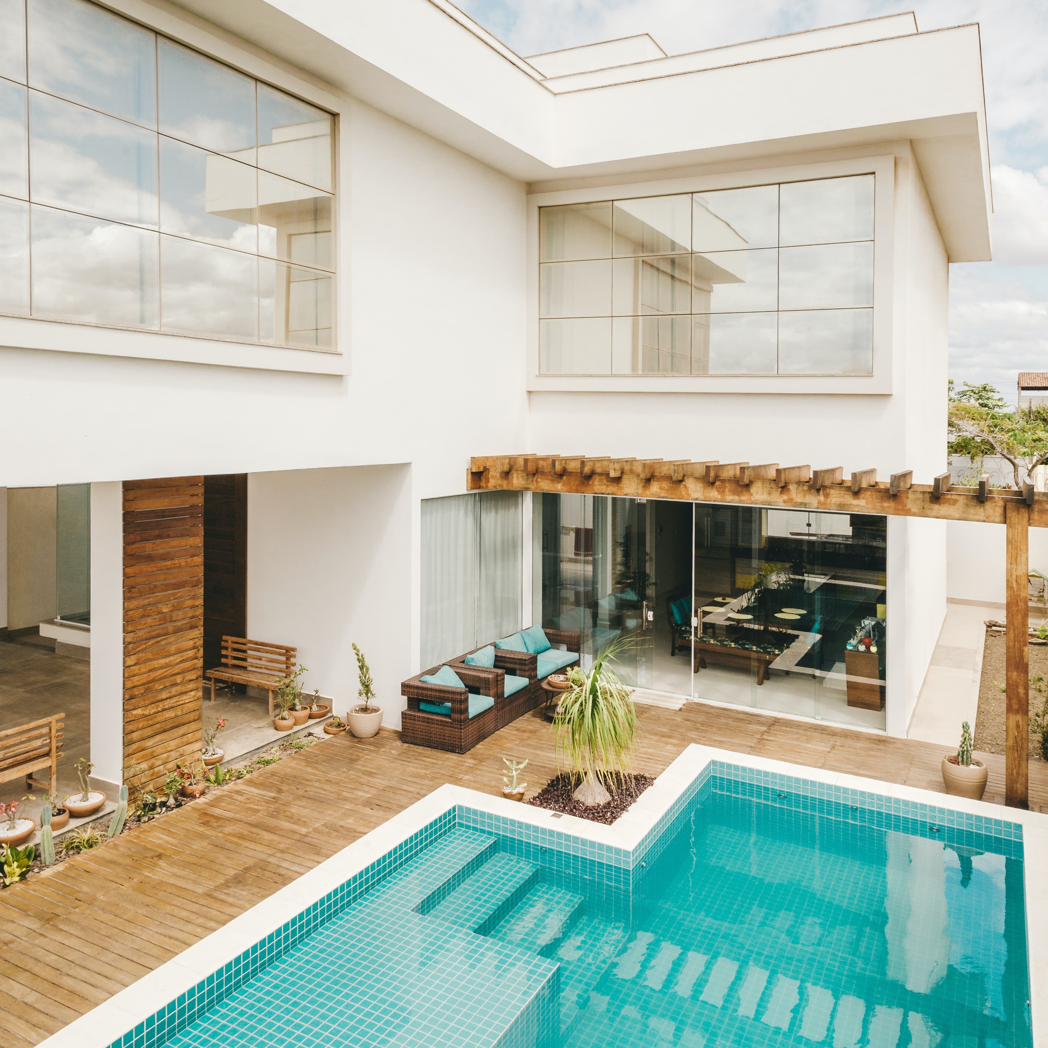 pool-house